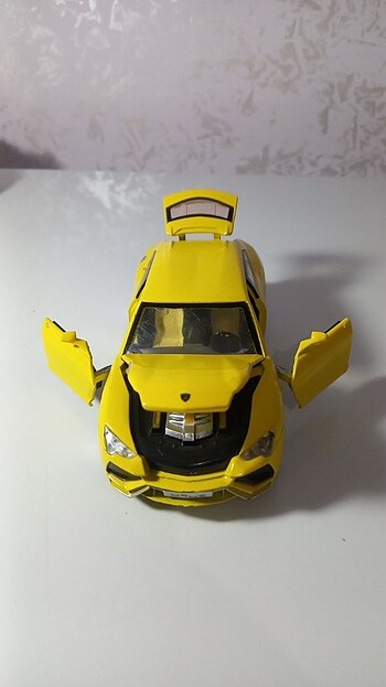 Beden Lamborghini urus model araba