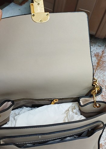 Tokalı Beyaz Siyah Deri Kadın Çanta - Görsel 5