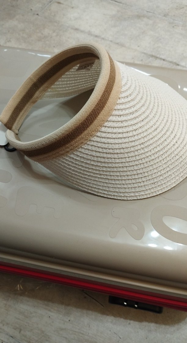 Beyaz Pileli Kadın Şapka - Görsel 2