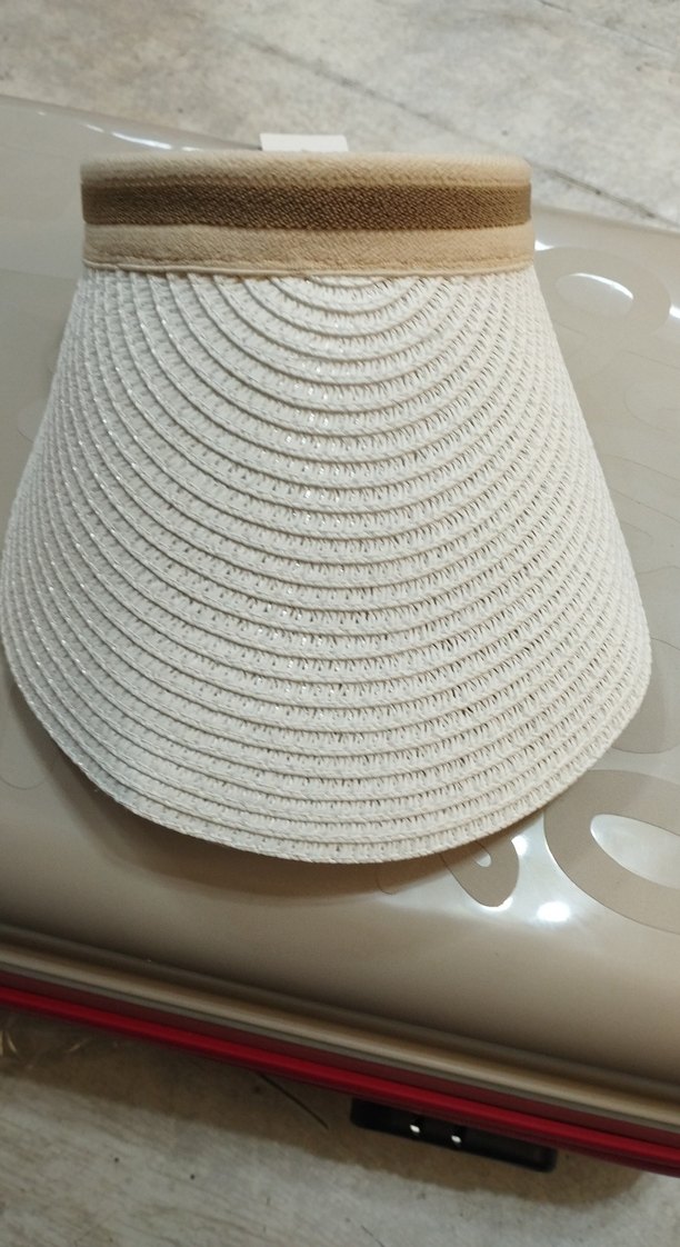 Beyaz Pileli Kadın Şapka - Görsel 3