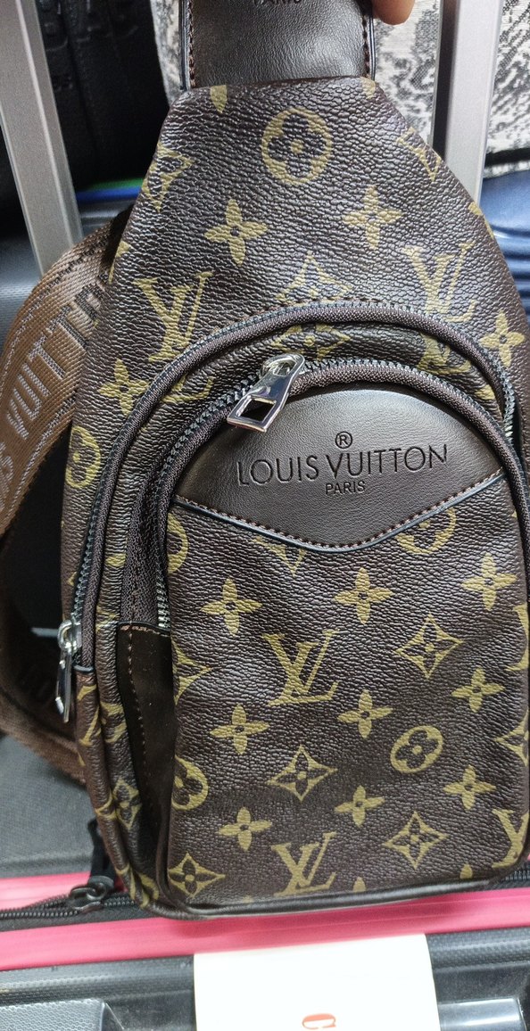 Louis Vuitton Desenli Kahverengi Erkek Omuz Çantası - Görsel 4