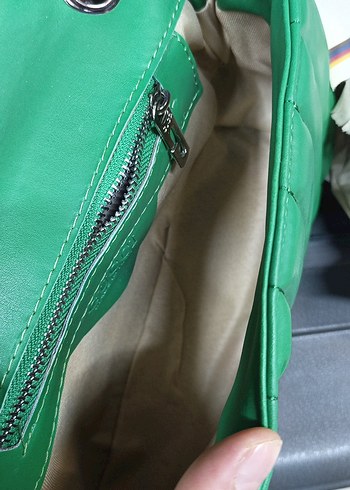 Zincir Detaylı Yeşil Deri Kadın Çanta - Görsel 3