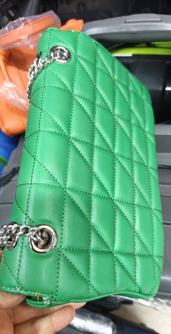 Zincir Detaylı Yeşil Deri Kadın Çanta - Görsel 2