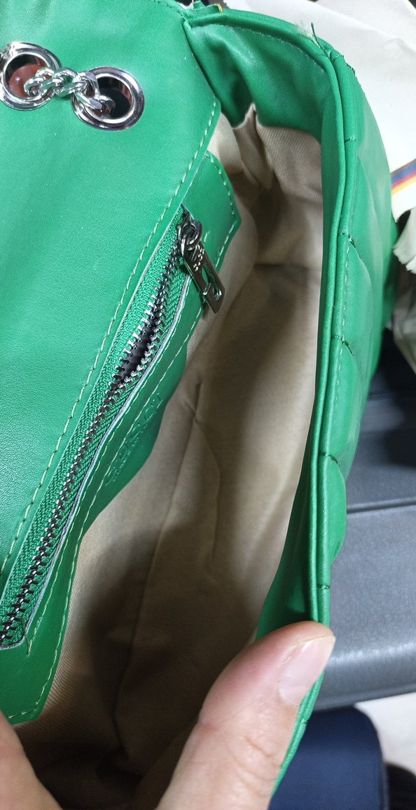 Zincir Detaylı Yeşil Deri Kadın Çanta - Görsel 3