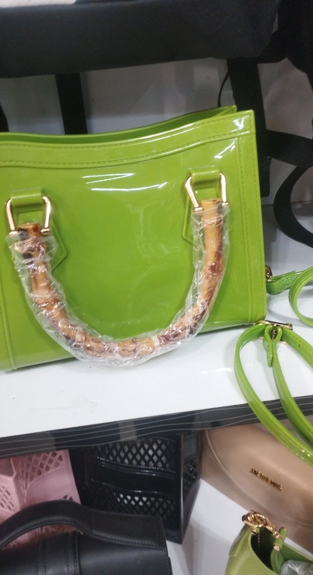 silikonlu Parlak Yeşil Mini Kol Çantası - Görsel 3