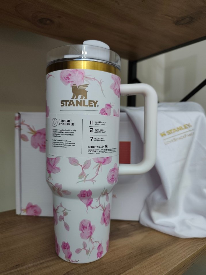 Stanley Çiçek Desenli Beyaz Termos Bardak - Görsel 3