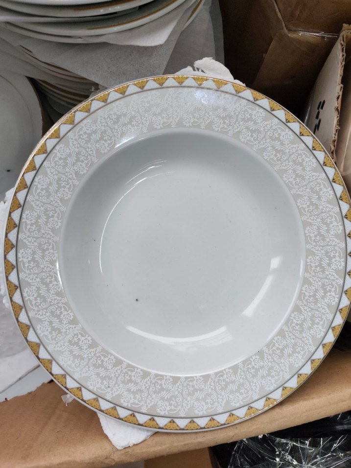 Gri ve Beyaz Desenli Yemek Tabağı - Görsel 3