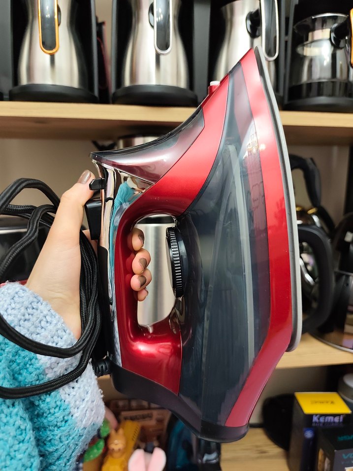 PHILIPS Parlak Kırmızı Ütü - Görsel 2