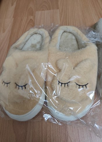 Pembe Ponponlu Nakışlı Kadın Ev Terliği - Görsel 7