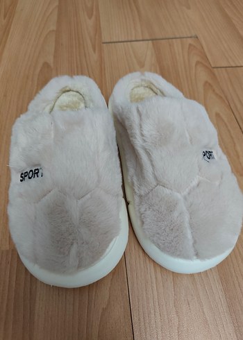 Pembe Ponponlu Nakışlı Kadın Ev Terliği - Görsel 6