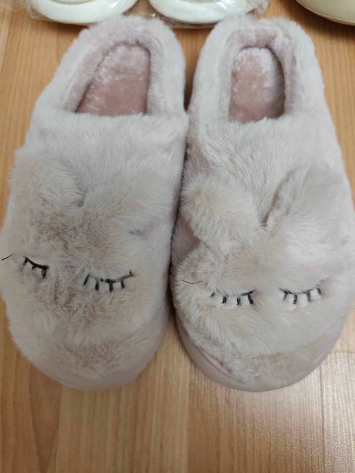 Pembe Ponponlu Nakışlı Kadın Ev Terliği - Görsel 5