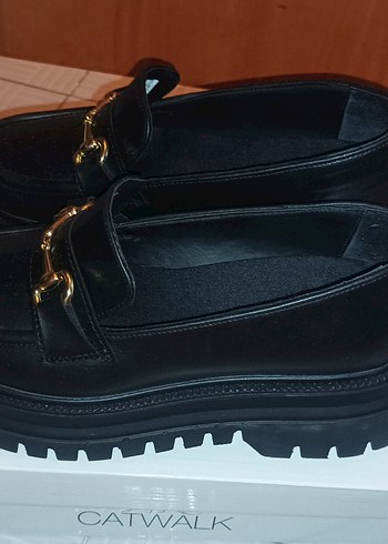 Zincir Detaylı Siyah Deri Platform Topuklu Kadın Loafer - Görsel 2