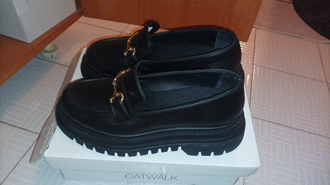 Zincir Detaylı Siyah Deri Platform Topuklu Kadın Loafer - Görsel 2