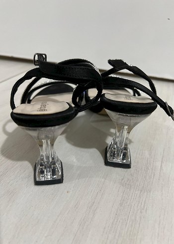 36 Beden Diger Siyah Taşlı Topuklu Abiye Ayakkabı