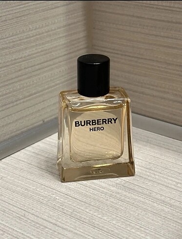 Burberry hero/ erkek parfümü