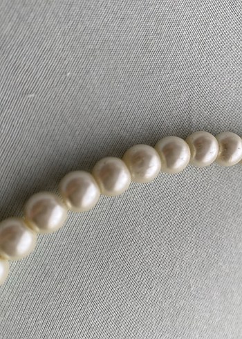 Beyaz Boncuklu Midi Kadın Kolye - Görsel 2