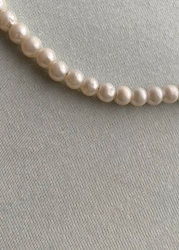 Zincir Detaylı Beyaz İnci Kolye - Görsel 2