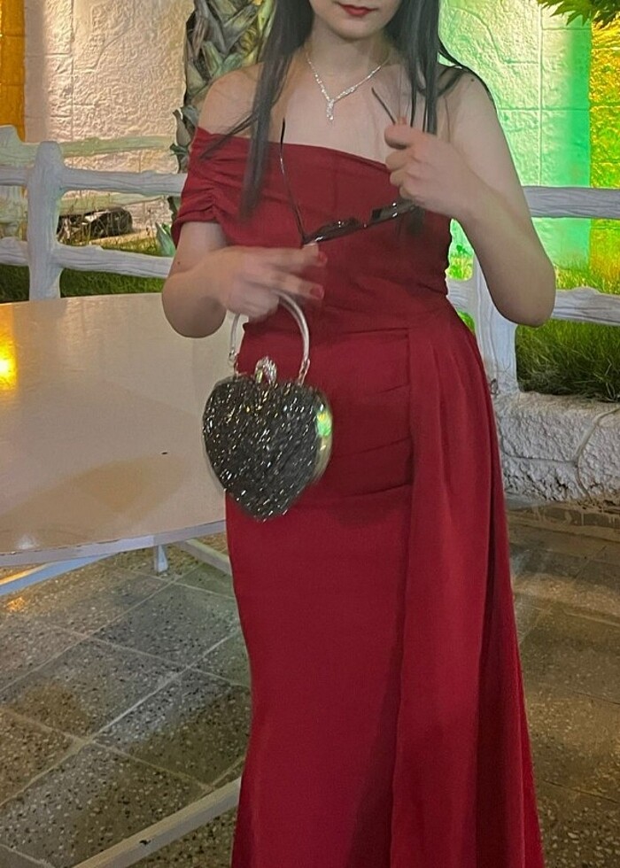 Kırmızı tek kol abiye - Görsel 4