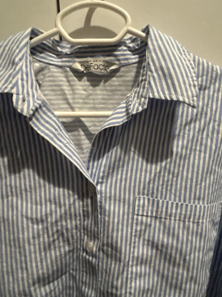 Mavi Çizgili Kadın Gömlek - Görsel 3