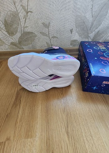 Skechers Kız Çocuk Renkli Bağcıklı Velcro Bot