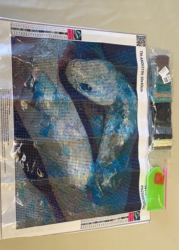 Mavi Yılan Temalı 30x40 cm elmas boyama