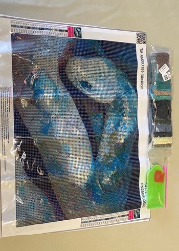 Mavi Yılan Temalı 30x40 cm elmas boyama