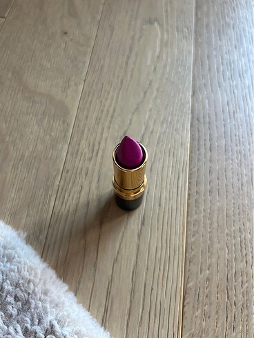  Beden Revlon ruj
