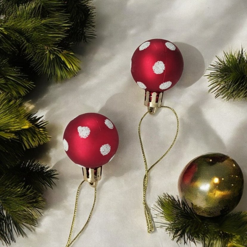 6 Adet Kırmızı Puantiyeli Yılbaşı Süsü Topları - Görsel 3