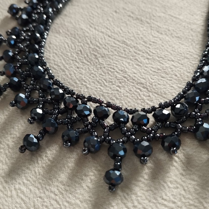 Gri Gotik İşlemeli Boncuklu Handmade Kolye - Görsel 4