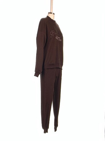 Bershka Bershka Eşofman Takımı %70 İndirimli.