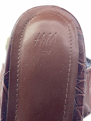 39 Beden kahverengi Renk H&M Dolgu Topuk %70 İndirimli.