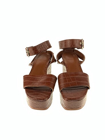 39 Beden H&M Dolgu Topuk %70 İndirimli.