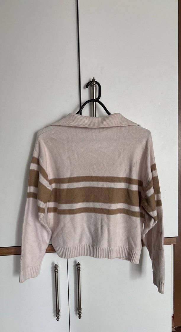 Bej Çizgili Yakalı Kadın Kazak - Görsel 5