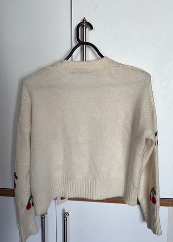 Nakışlı Kiraz Desenli Beyaz Triko Hırka - Görsel 6