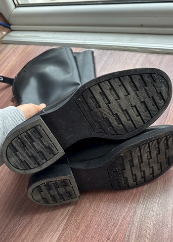 Kadın Siyah Dizüstü Lastik Çizme Tokalı Topuklu - Görsel 6