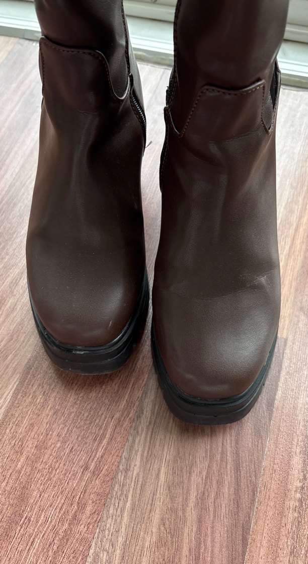 Kahverengi Deri Tokalı Kadın Dizüstü Bot - Görsel 4