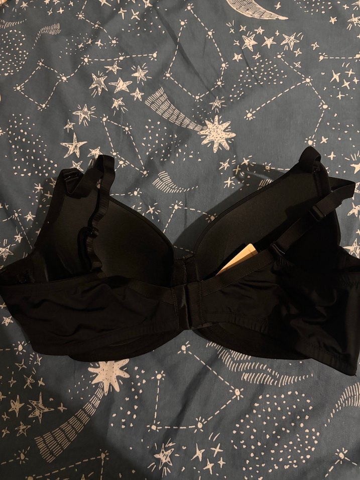 Siyah Sütyen - Görsel 2