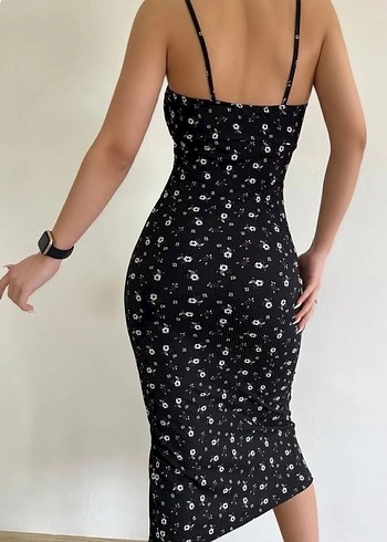 Siyah Çiçekli Askılı Uzun Elbise - Görsel 3