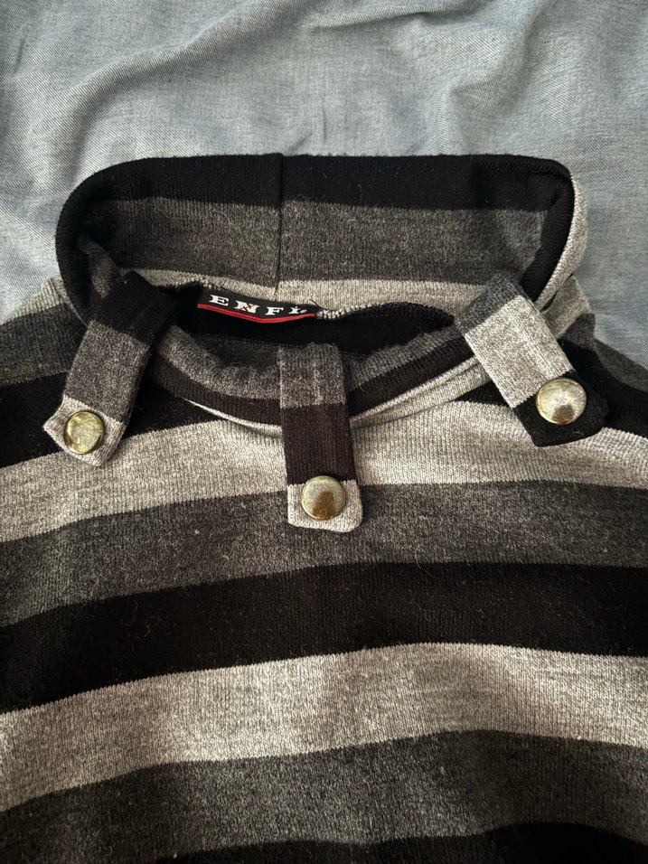 Y2K Çizgili Kazak - Görsel 3