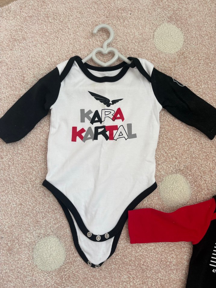 Bjk lisanlı Uzun Kollu Siyah Baskılı Bebek Body - Görsel 2