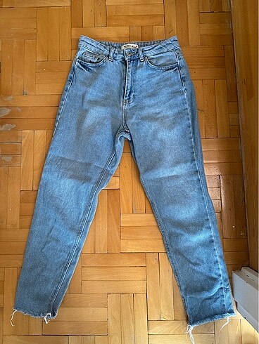 s Beden Mom jeans