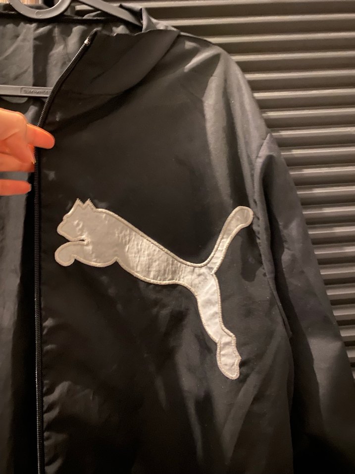 Siyah yagmurluk - Görsel 2