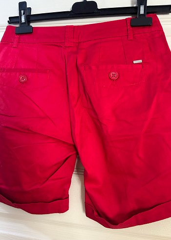 Kadın Kırmızı Kemerli Mini Bermuda Şort - Görsel 2