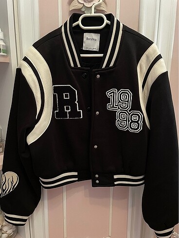 Bershka Mont