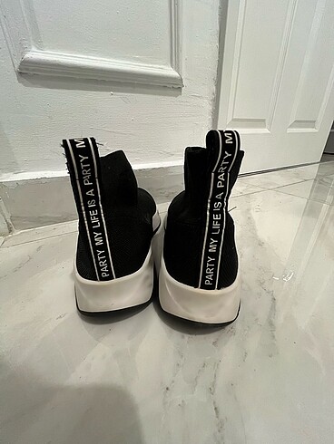 Bershka Spor Ayakkabı - Görsel 3