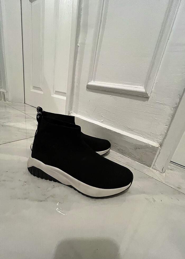 Bershka Spor Ayakkabı - Görsel 2