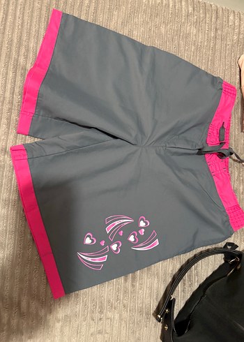 Gri-Pembe Şortu