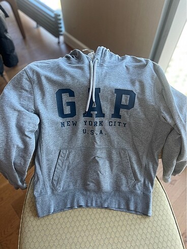 l Beden Gap sweatshirt