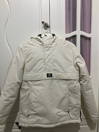 Pull And Bear Kanguru Mont.
