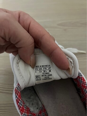 38,5 Beden beyaz Renk Orjinal Stan Smith
